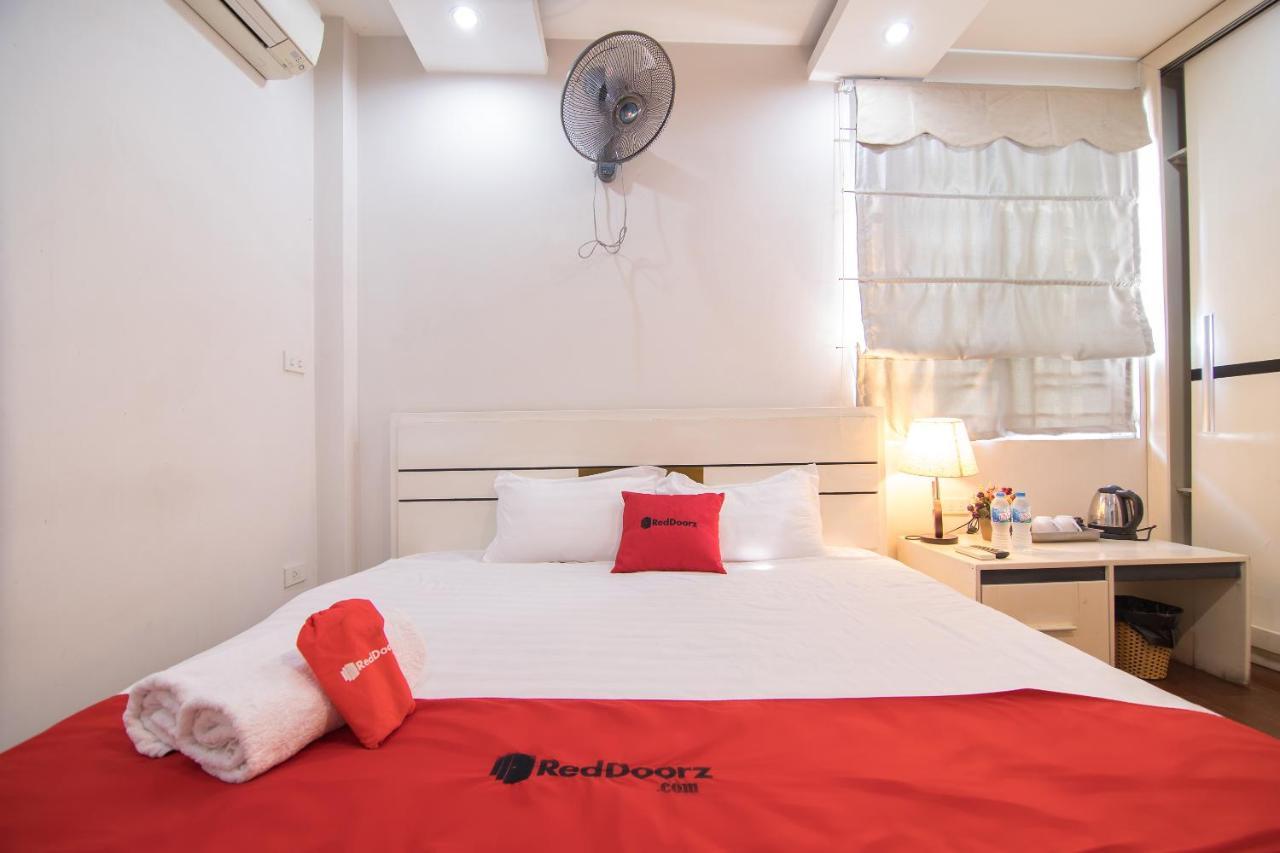 Reddoorz Yen Phu Street Hotel Hanói Exterior foto